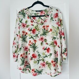EUC Cure Floral Top with Pink, Peach & Green‎ Accents with 3/4” Sleeves, Size XL